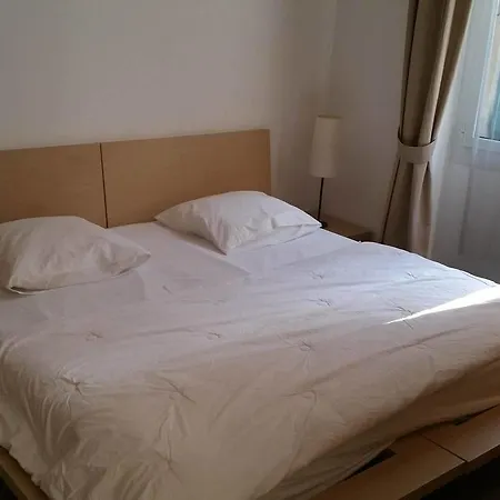 Apartment One Bedroom Mace