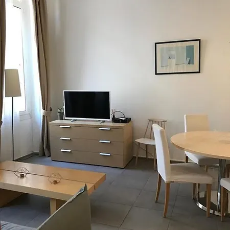 Апартаменты One Bedroom Mace Канны